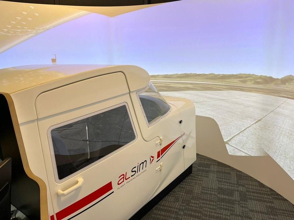 Simulator Manufacturer, ALSIM, Installs AL172 Simulator at Hawaiian ...