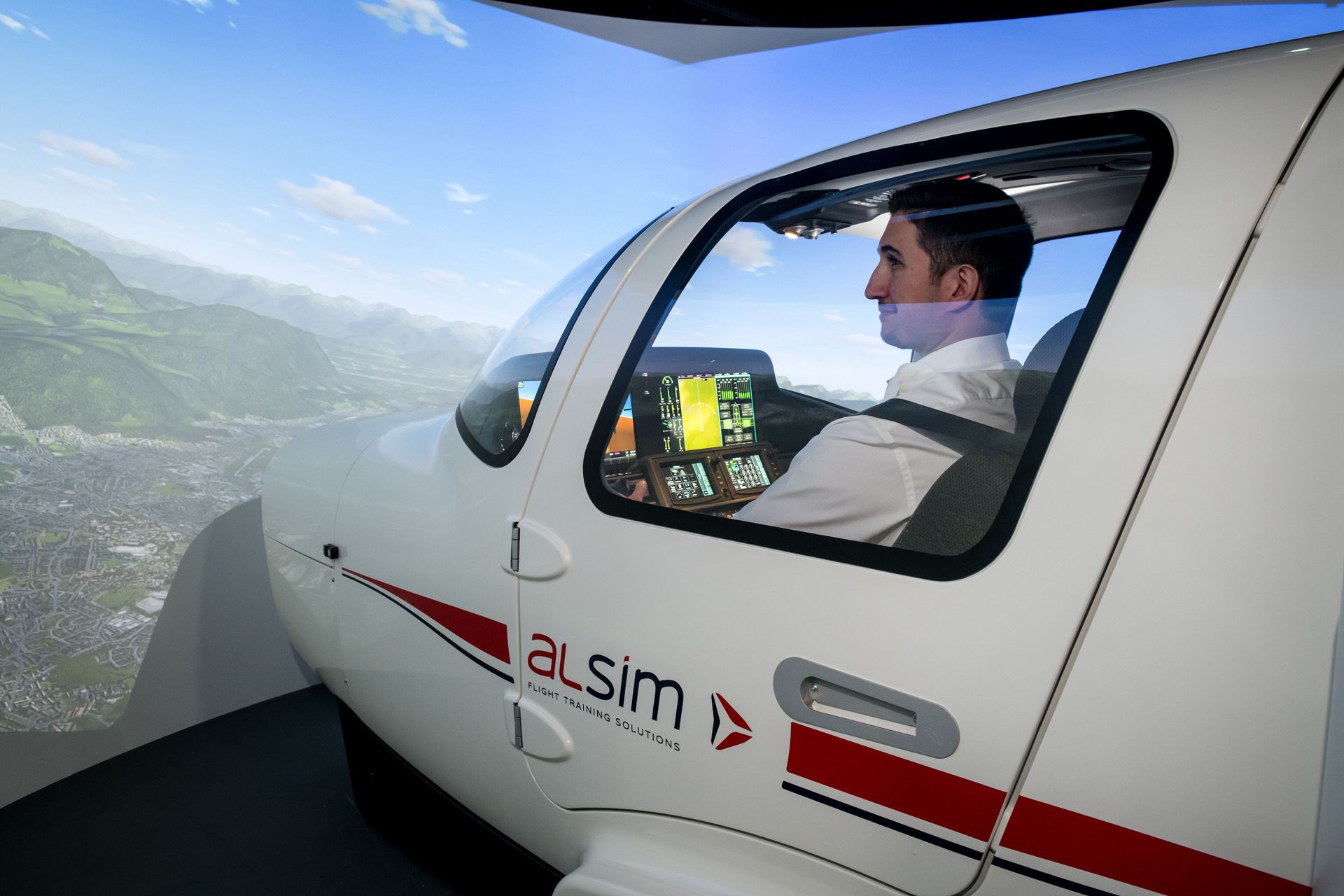Ohio Flight Training Organisation Adds Cirrus-Specific ALSIM ALSR G7 ...